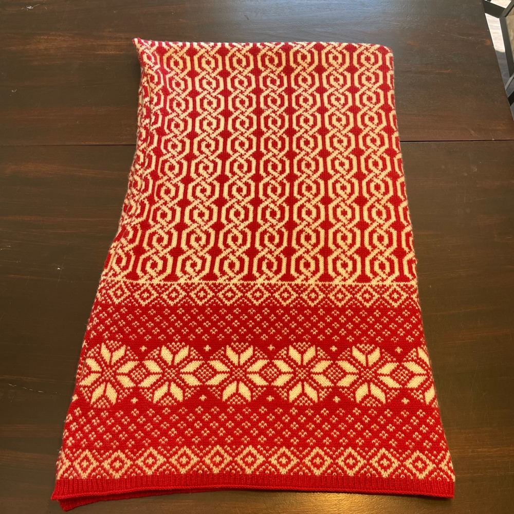 Aran Mor Ireland Red Merino Wool Fair Isle Snowflake Scarf Wrap Made in Ireland